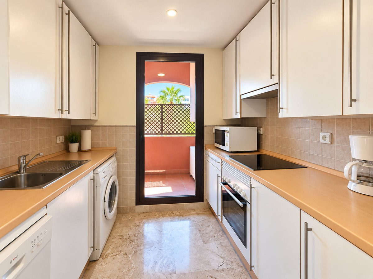 Appartement te koop in Estepona | 3 slaapkamers H5496535