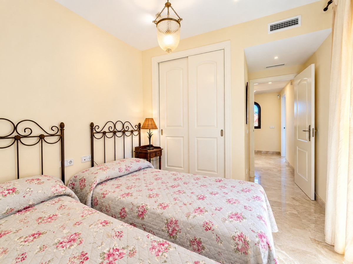Appartement te koop in Estepona | 3 slaapkamers H5496535