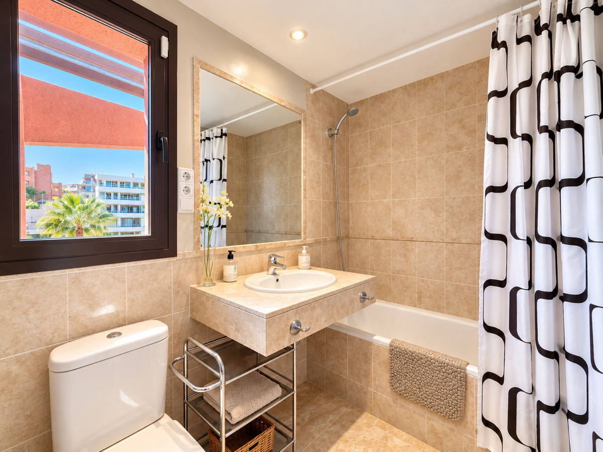 Appartement te koop in Estepona | 3 slaapkamers H5496535
