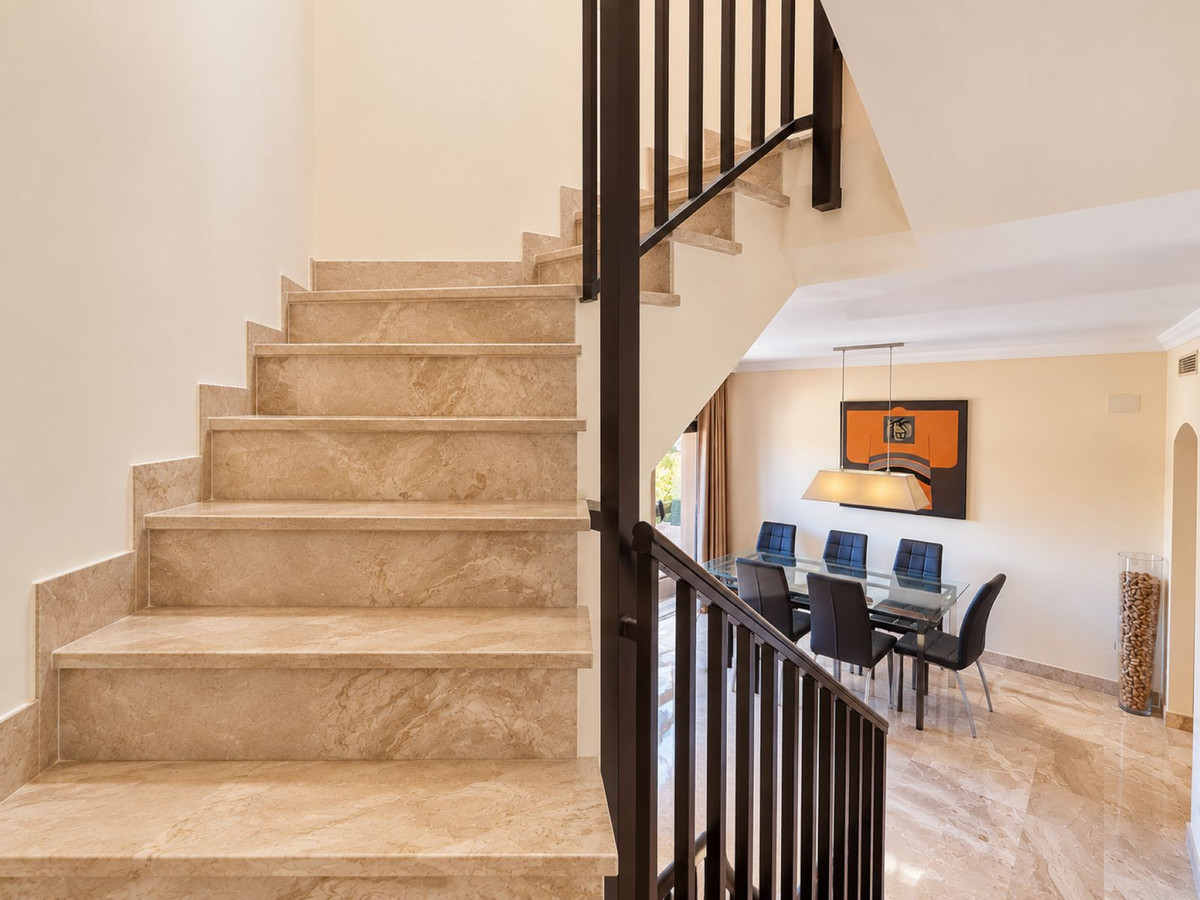 Appartement te koop in Estepona | 3 slaapkamers H5496535