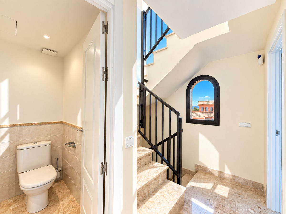 Appartement te koop in Estepona | 3 slaapkamers H5496535