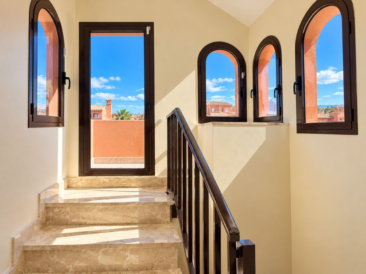 Appartement te koop in Estepona | 3 slaapkamers H5496535