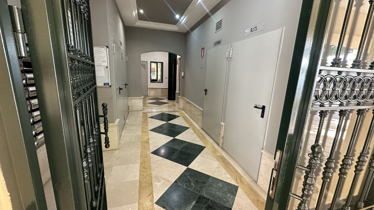 Appartement te koop in Estepona | 1 slaapkamers H5496850