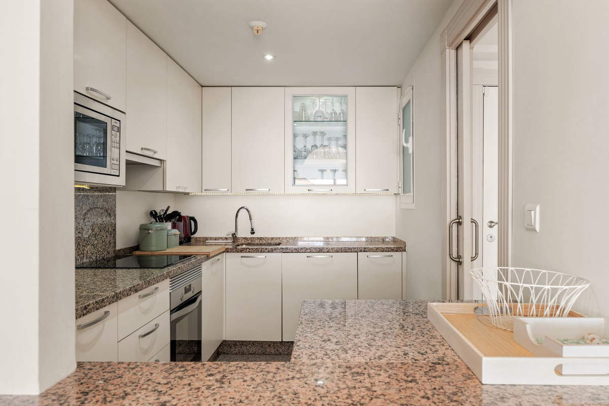 Appartement te koop in Estepona | 2 slaapkamers H5496856