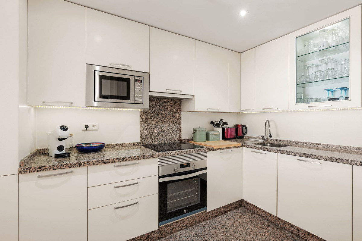 Appartement te koop in Estepona | 2 slaapkamers H5496856