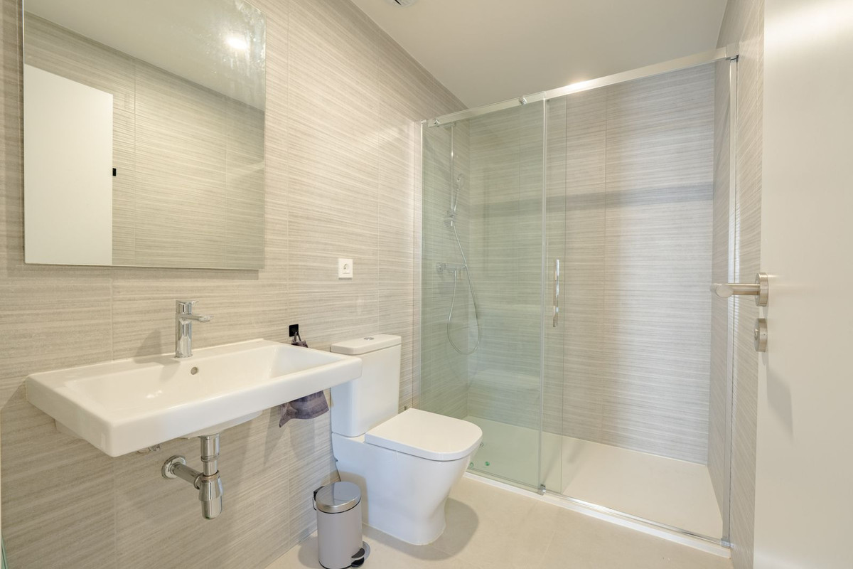 Appartement te koop in Estepona | 3 slaapkamers H5498044