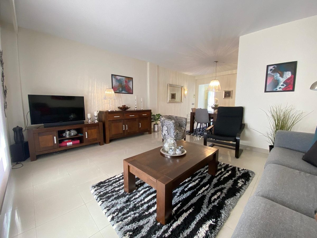 Appartement te koop in Estepona | 3 slaapkamers H5498854