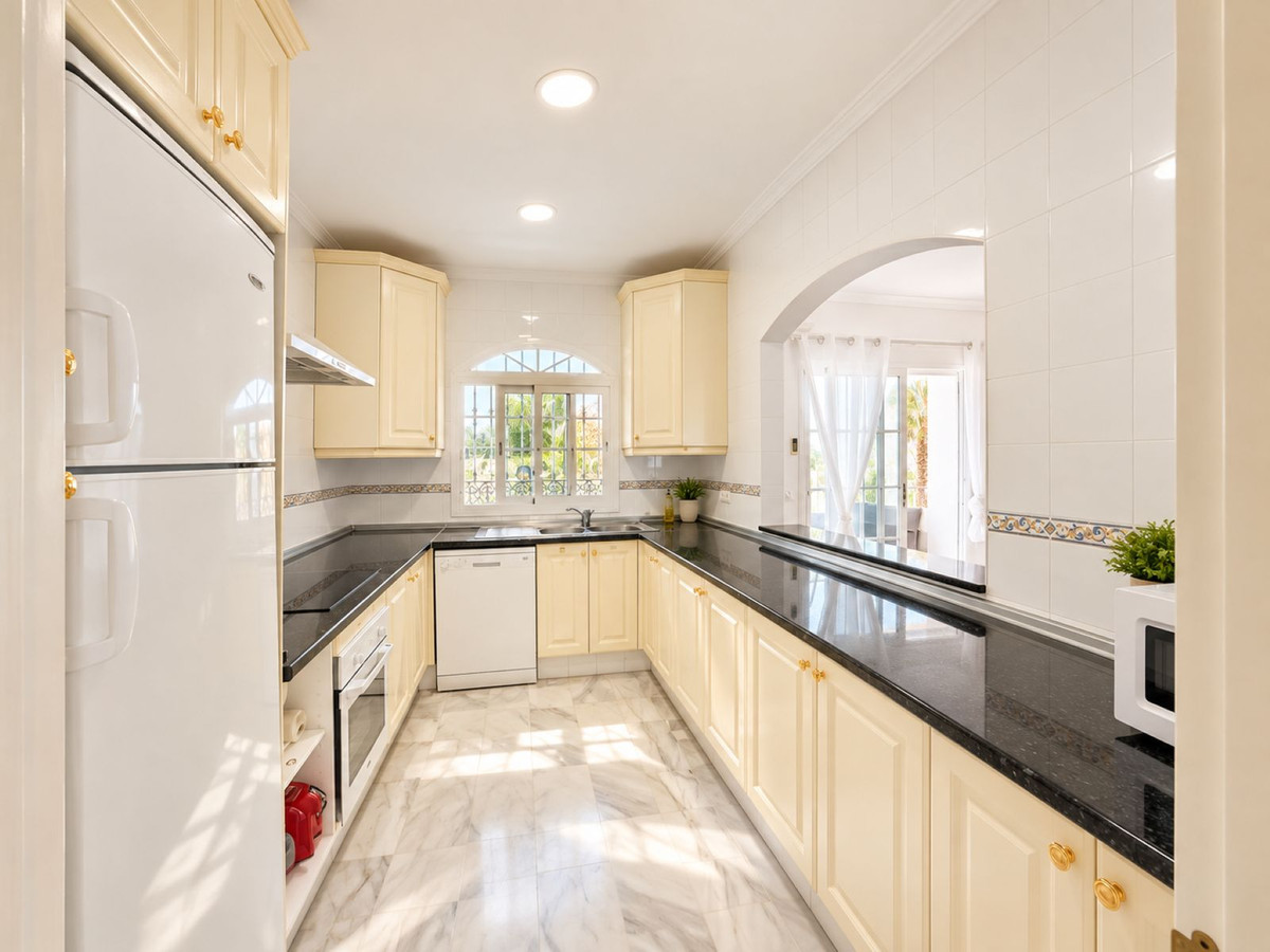 Appartement te koop in Estepona | 2 slaapkamers H5499271