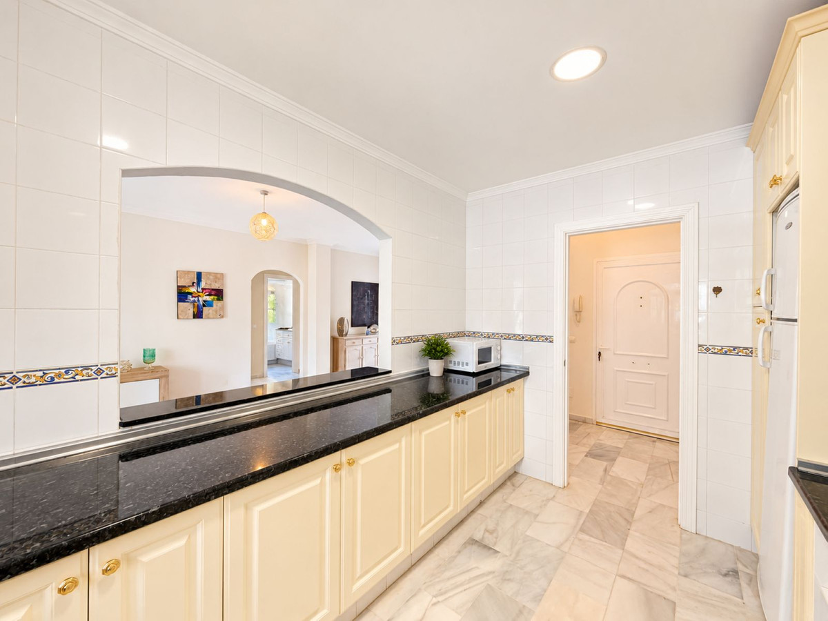 Appartement te koop in Estepona | 2 slaapkamers H5499271