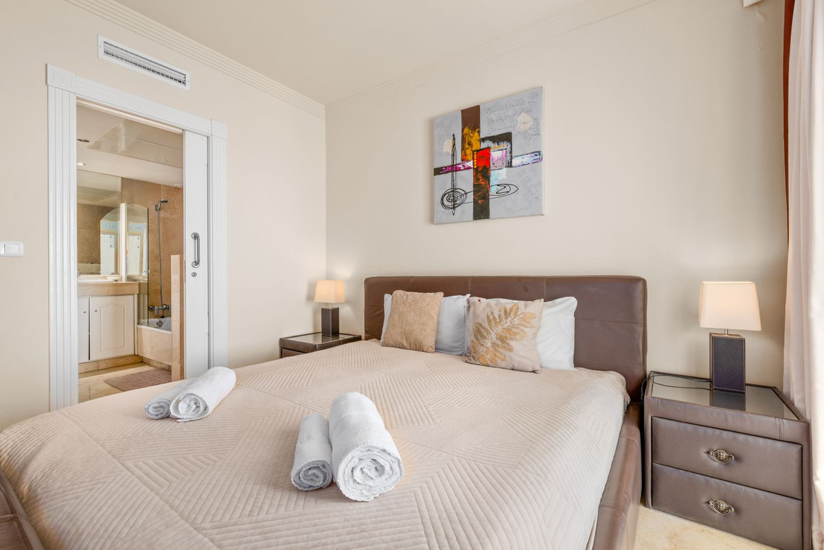 Appartement te koop in Estepona | 2 slaapkamers H5499319