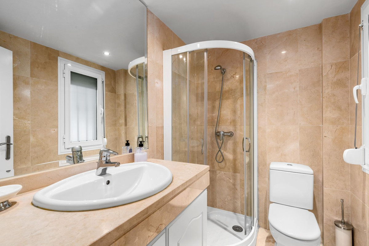 Appartement te koop in Estepona | 2 slaapkamers H5499319