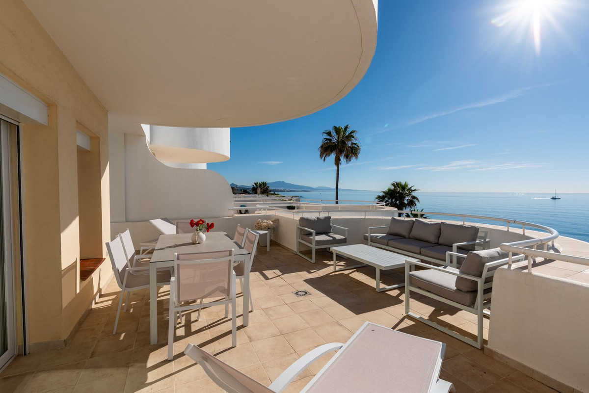 Appartement te koop in Estepona | 2 slaapkamers H5499319