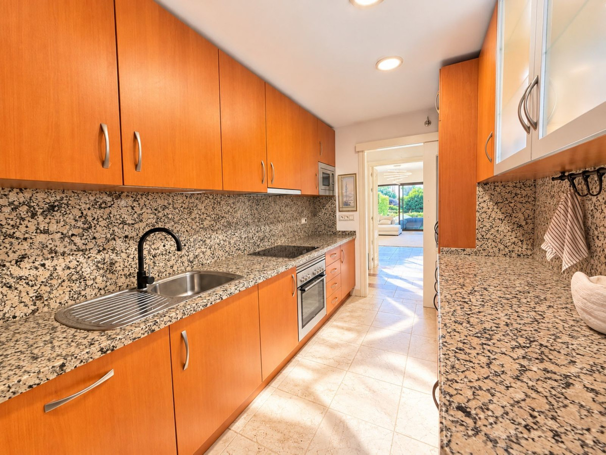 Appartement te koop in Estepona | 2 slaapkamers H5499517