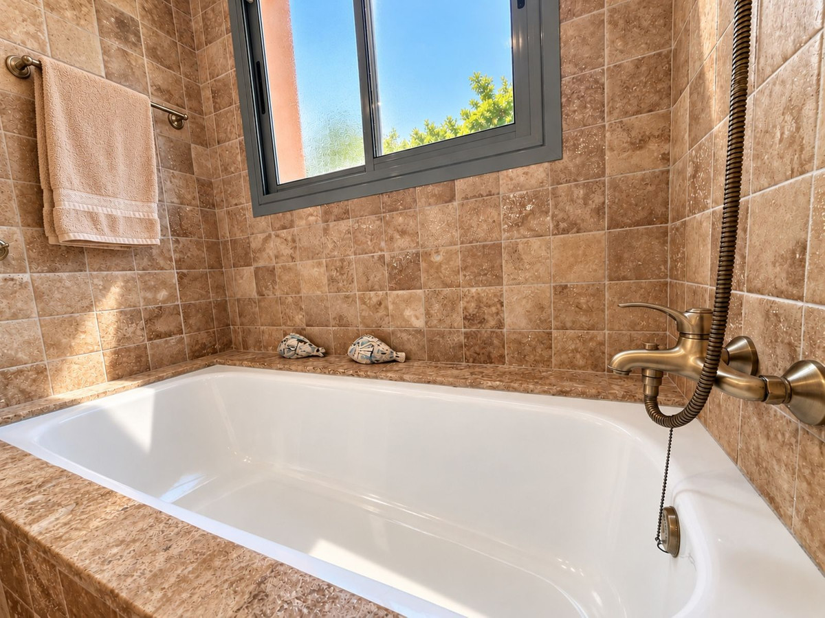 Appartement te koop in Estepona | 2 slaapkamers H5499517