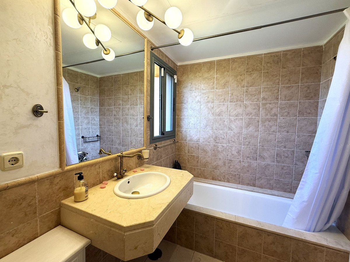 Appartement te koop in Estepona | 2 slaapkamers H5499517