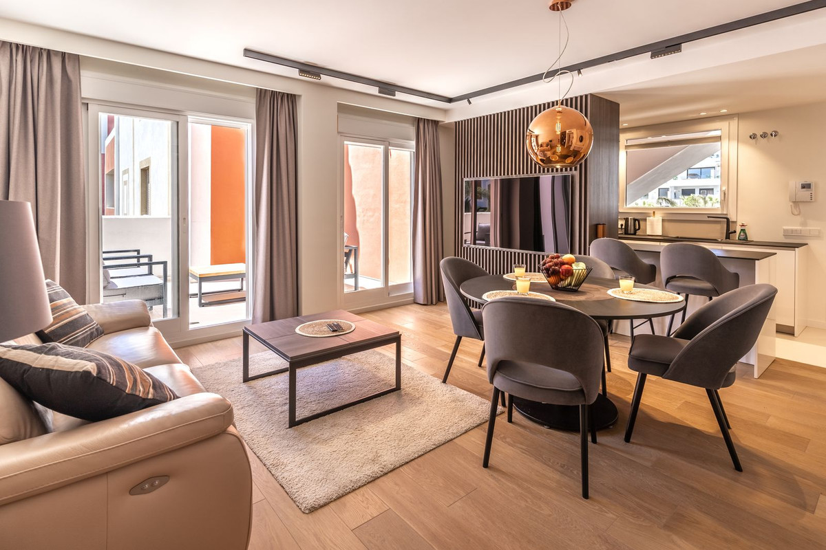 Appartement te koop in Estepona | 2 slaapkamers H5499547