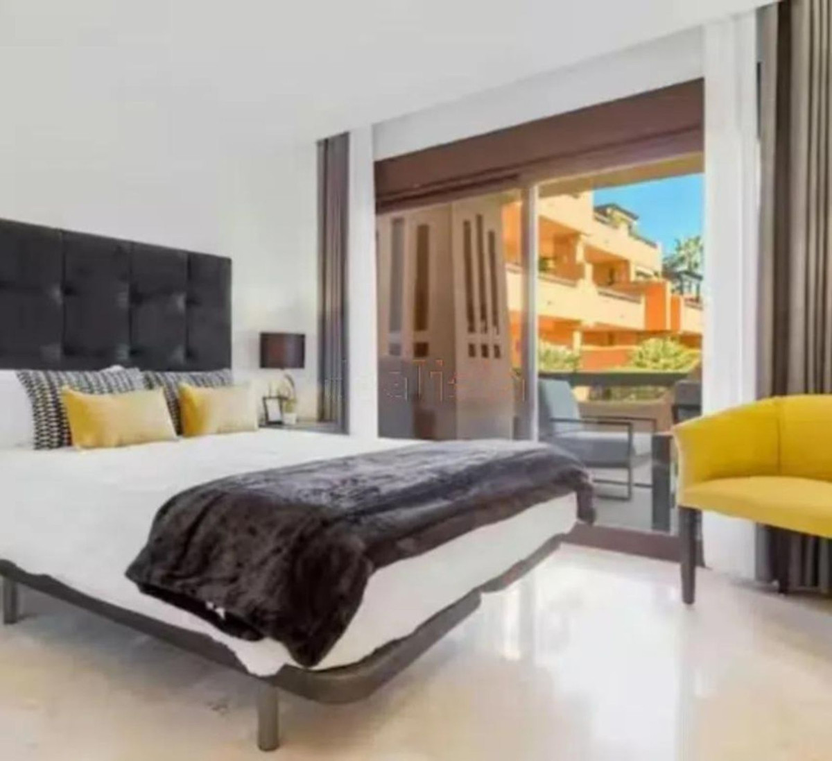 Appartement te koop in Estepona | 2 slaapkamers H5499619