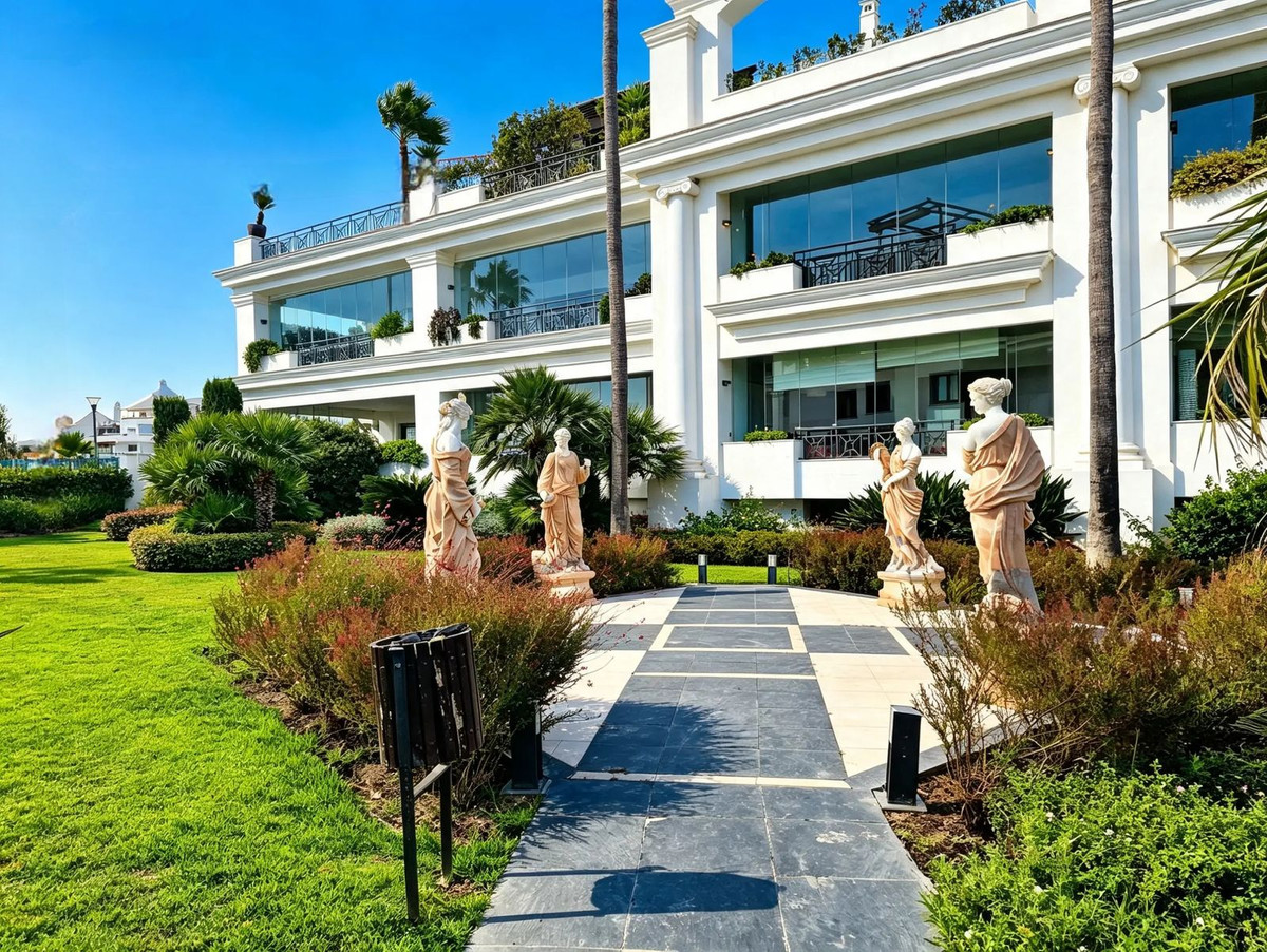 Appartement te koop in Estepona | 2 slaapkamers H5500333