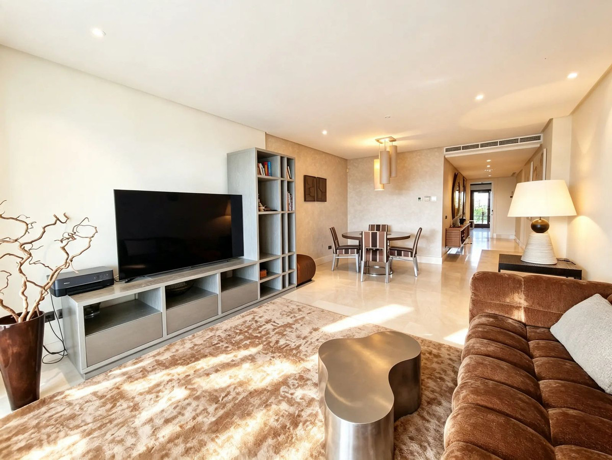 Appartement te koop in Estepona | 2 slaapkamers H5500333
