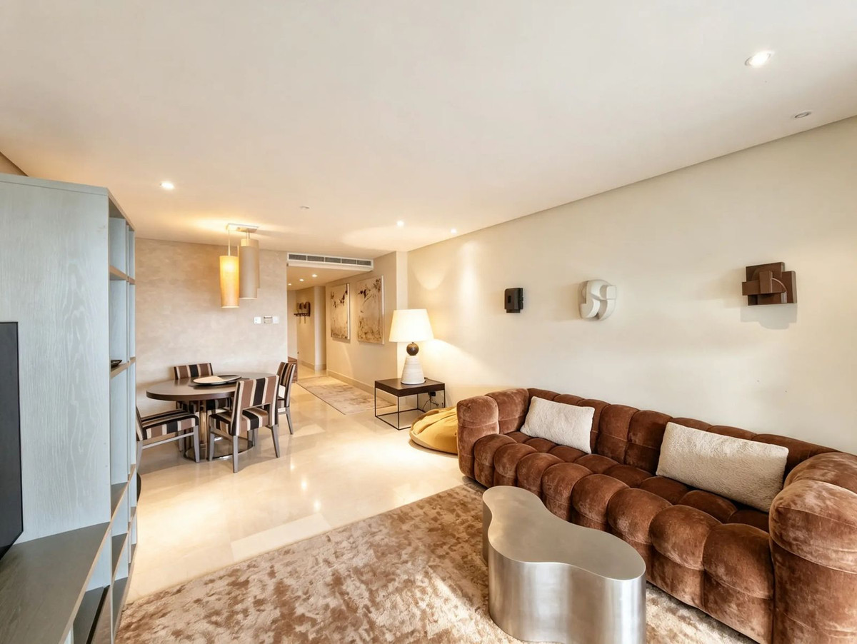 Appartement te koop in Estepona | 2 slaapkamers H5500333