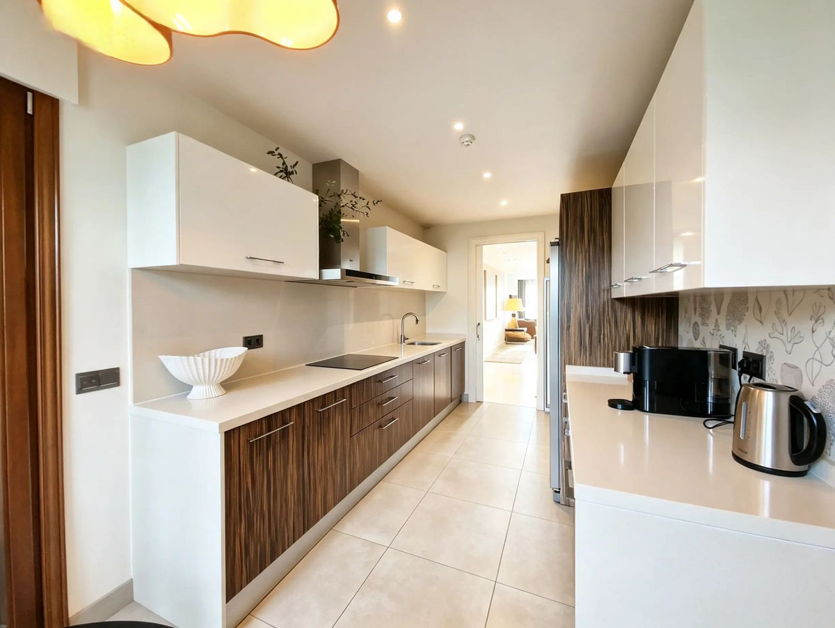 Appartement te koop in Estepona | 2 slaapkamers H5500333
