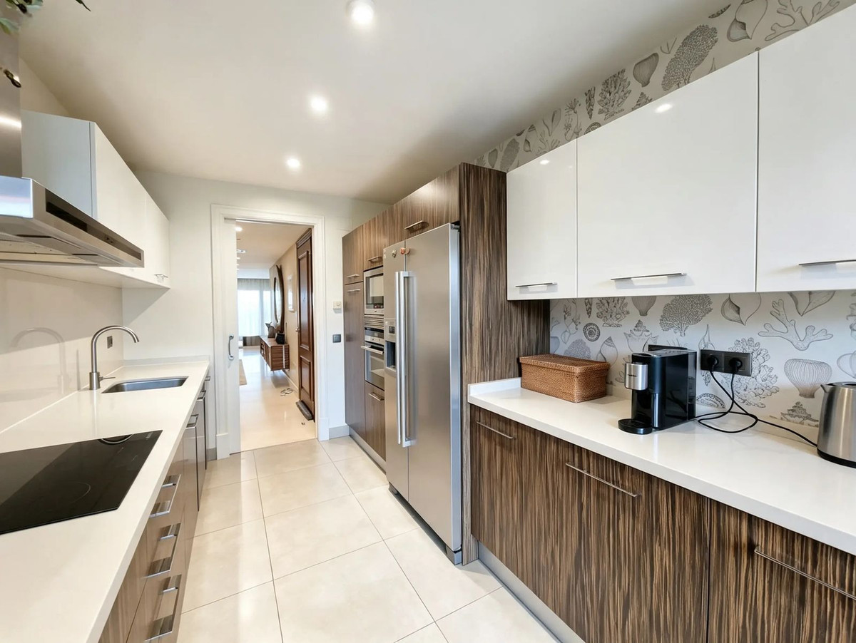 Appartement te koop in Estepona | 2 slaapkamers H5500333