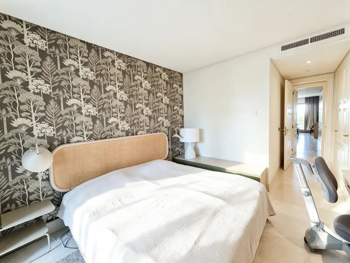 Appartement te koop in Estepona | 2 slaapkamers H5500333
