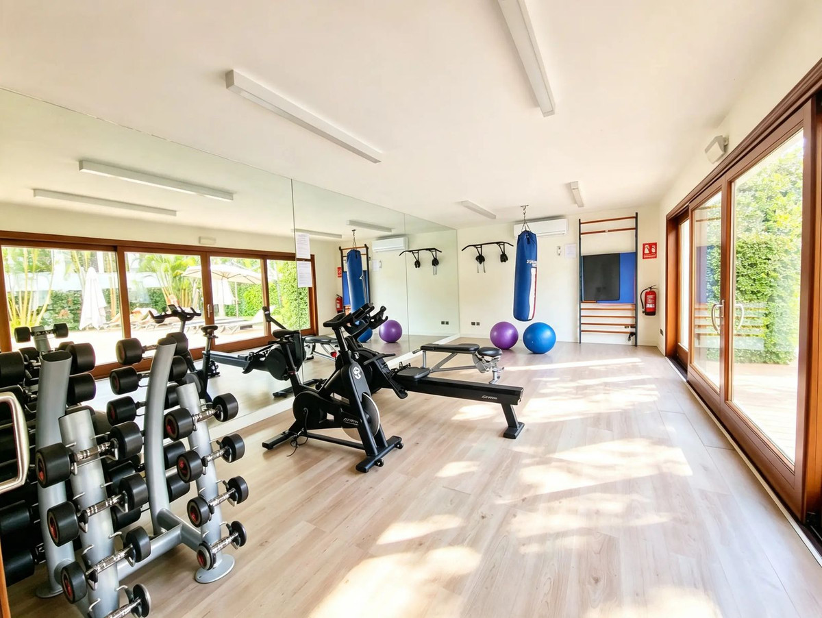 Appartement te koop in Estepona | 2 slaapkamers H5500333