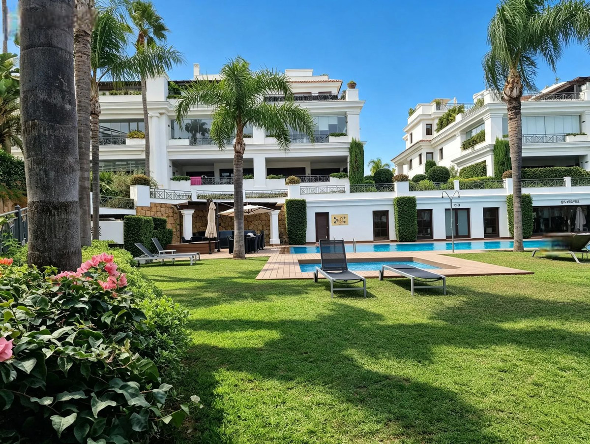 Appartement te koop in Estepona | 2 slaapkamers H5500333
