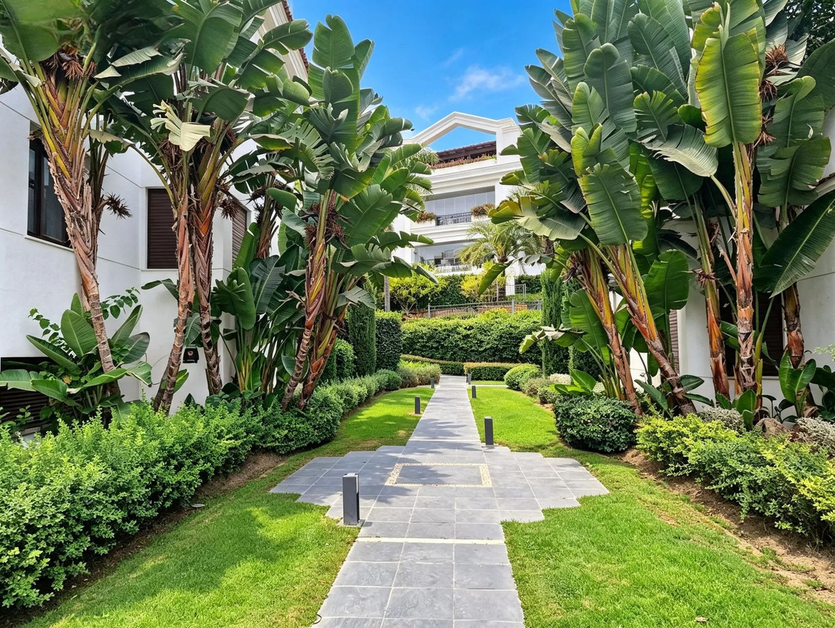 Appartement te koop in Estepona | 2 slaapkamers H5500333