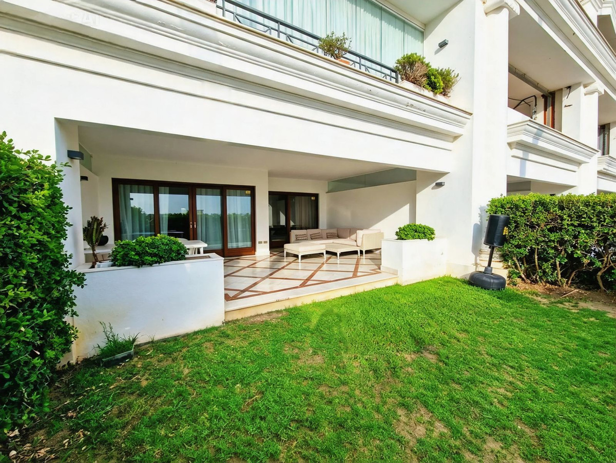 Appartement te koop in Estepona | 2 slaapkamers H5500333
