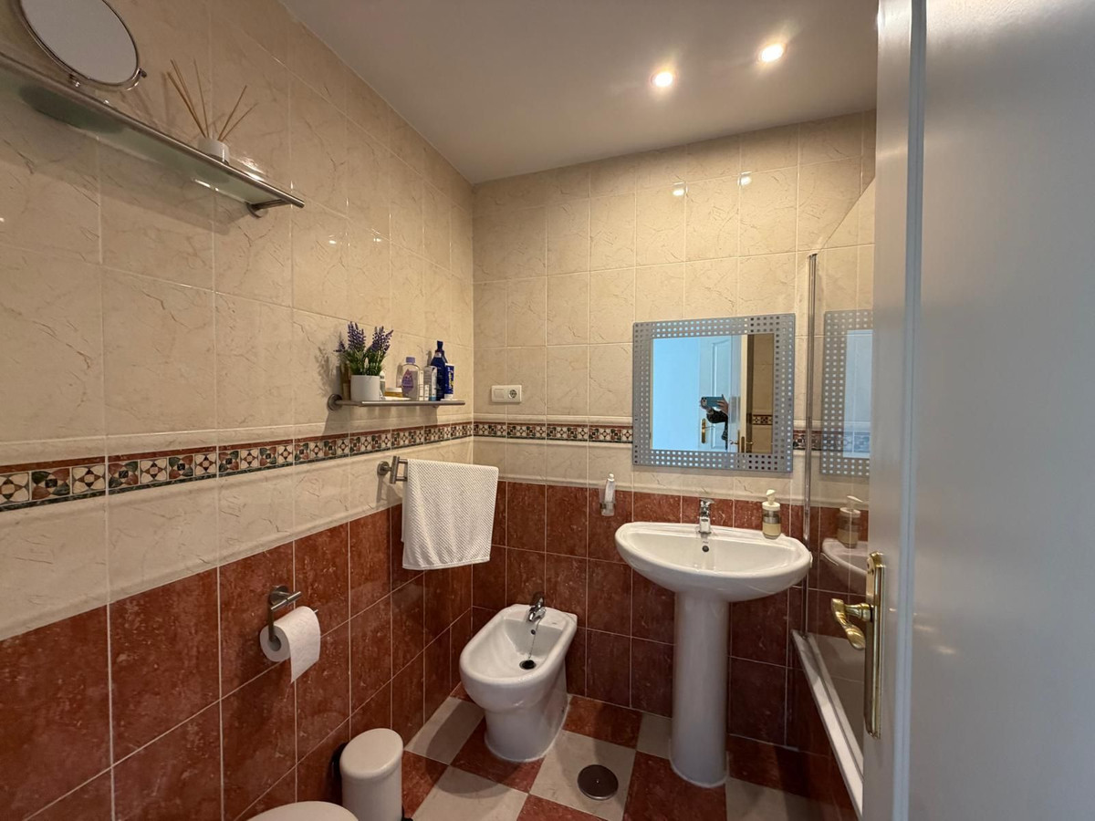 Appartement te koop in Estepona | 2 slaapkamers H5500465