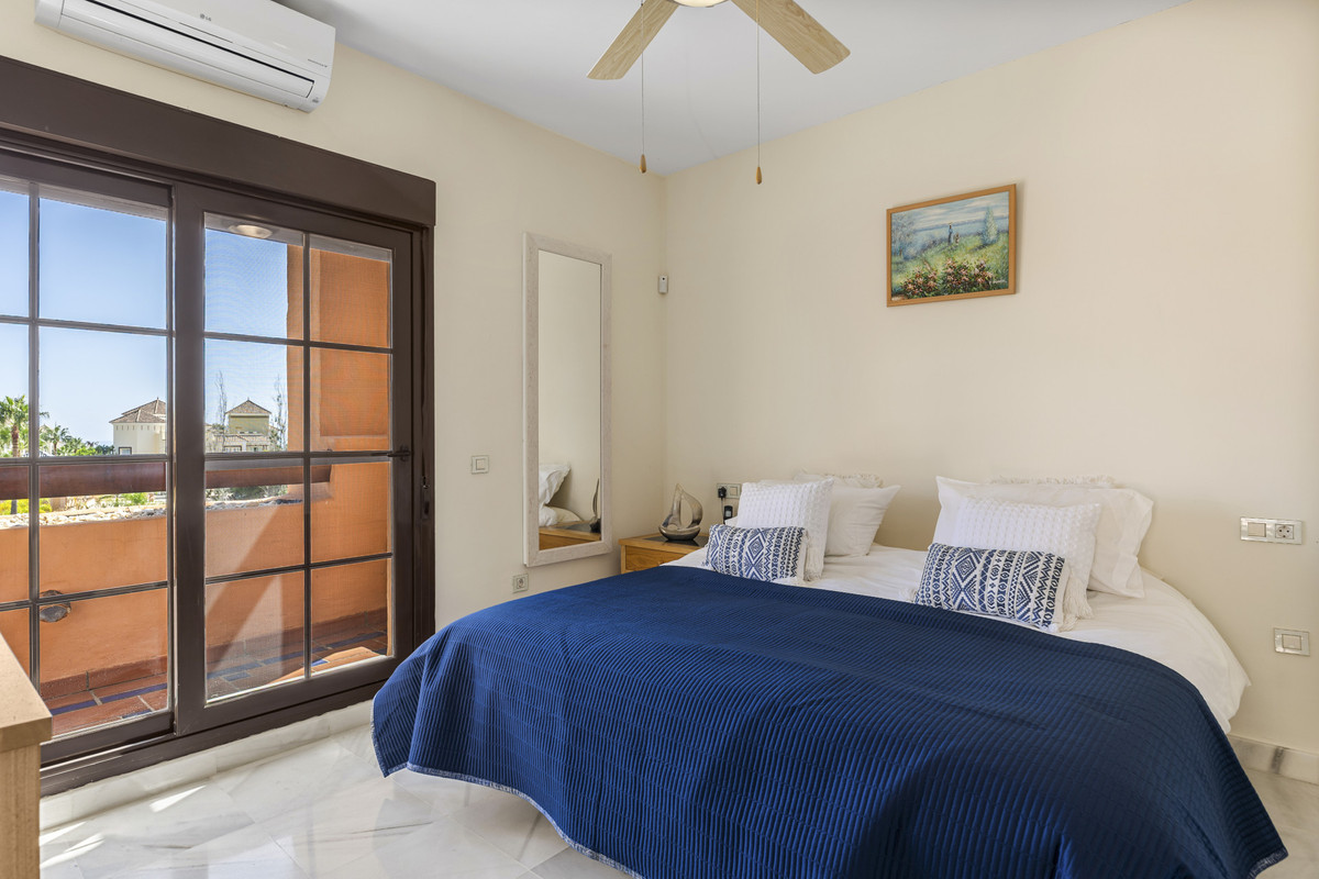 Appartement te koop in Estepona | 5 slaapkamers H5502049