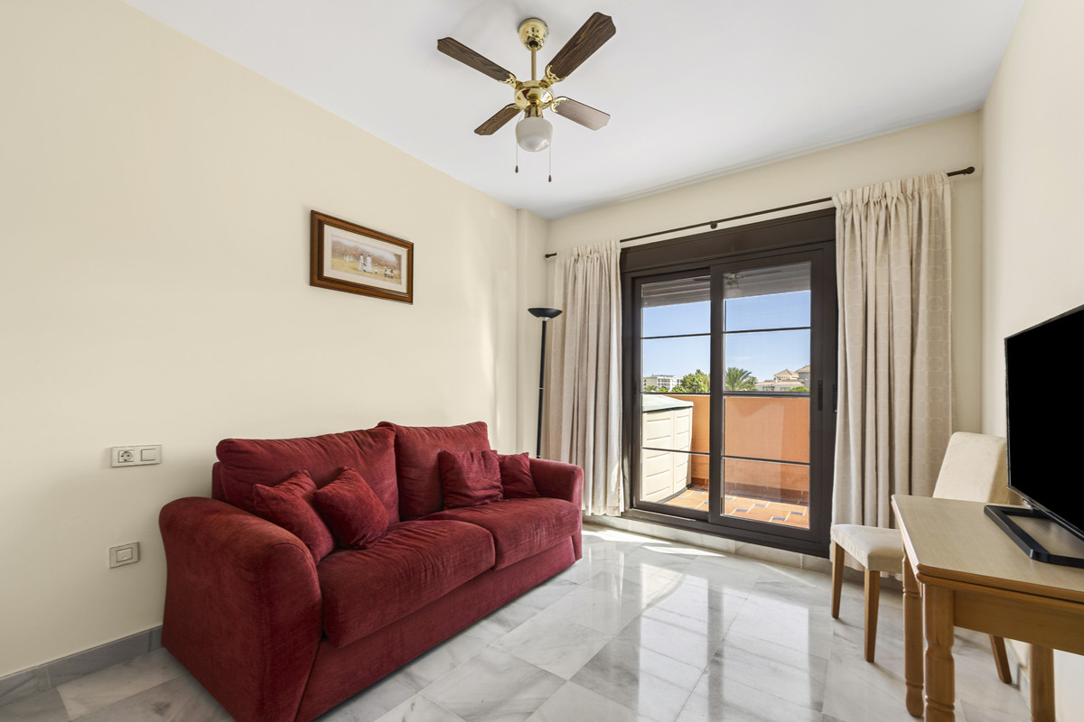 Appartement te koop in Estepona | 5 slaapkamers H5502049