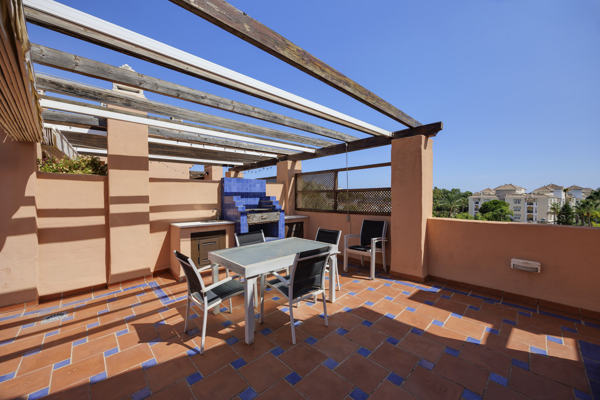 Appartement te koop in Estepona | 5 slaapkamers H5502049