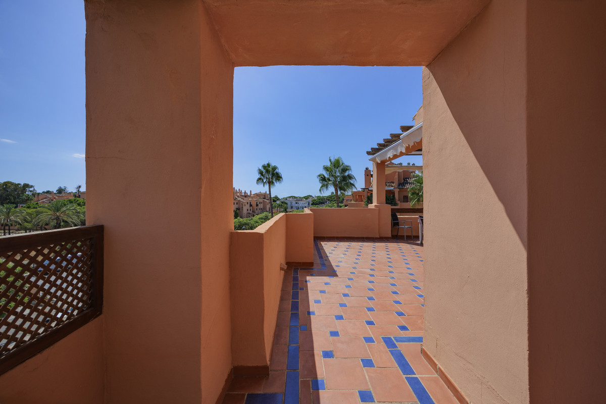 Appartement te koop in Estepona | 5 slaapkamers H5502049