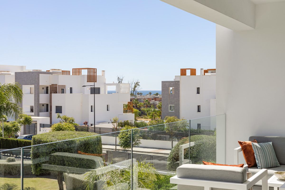 Appartement te koop in Estepona | 2 slaapkamers H5502097