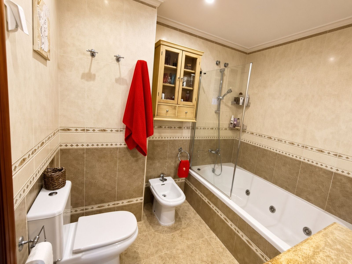 Penthouse te koop in Estepona | 4 slaapkamers H5502517