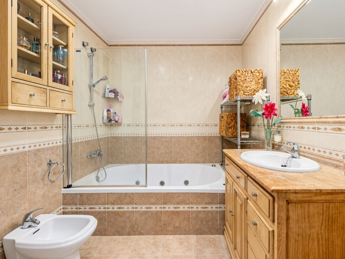 Penthouse te koop in Estepona | 4 slaapkamers H5502517