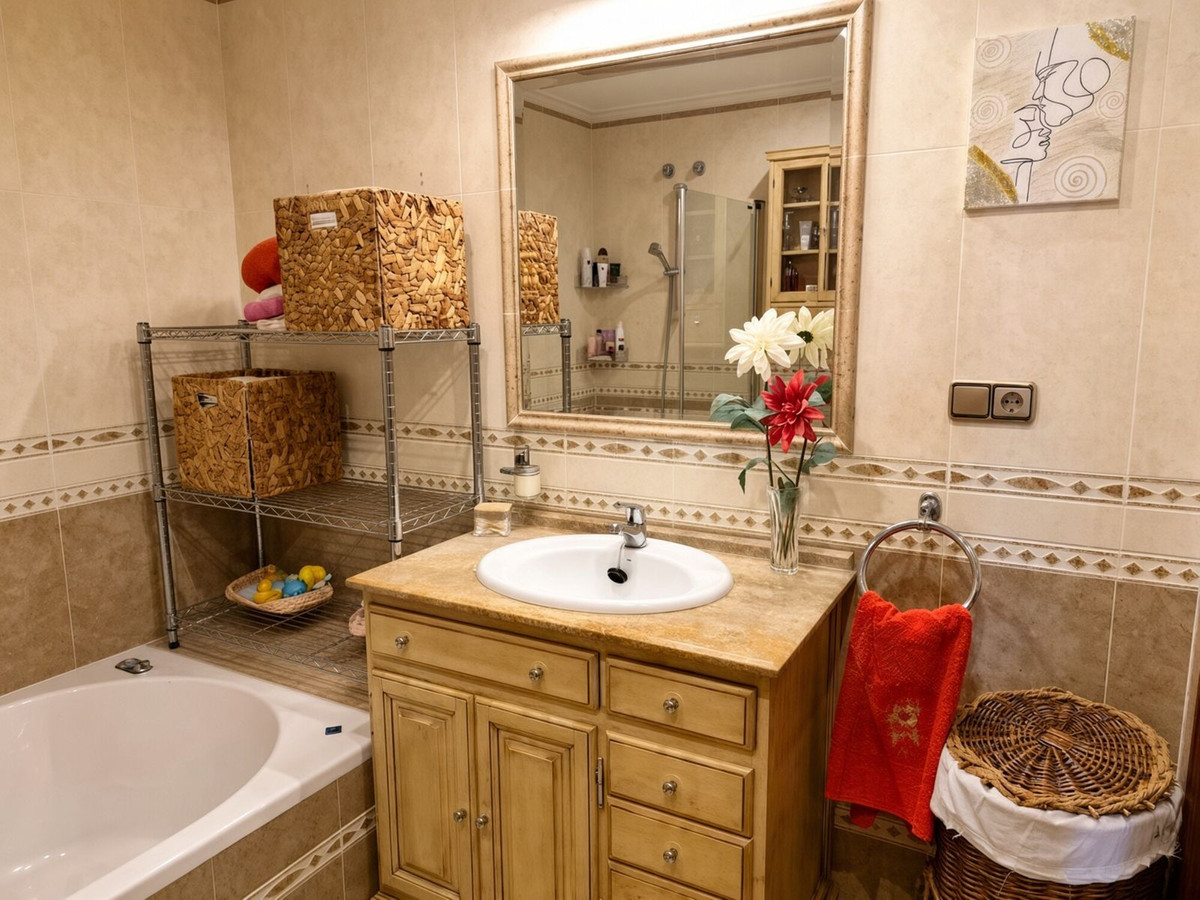 Penthouse te koop in Estepona | 4 slaapkamers H5502517