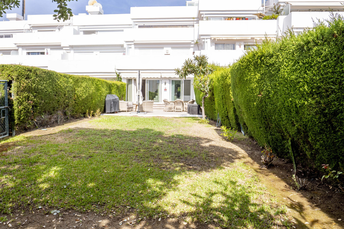 Appartement te koop in Estepona | 2 slaapkamers H5504674