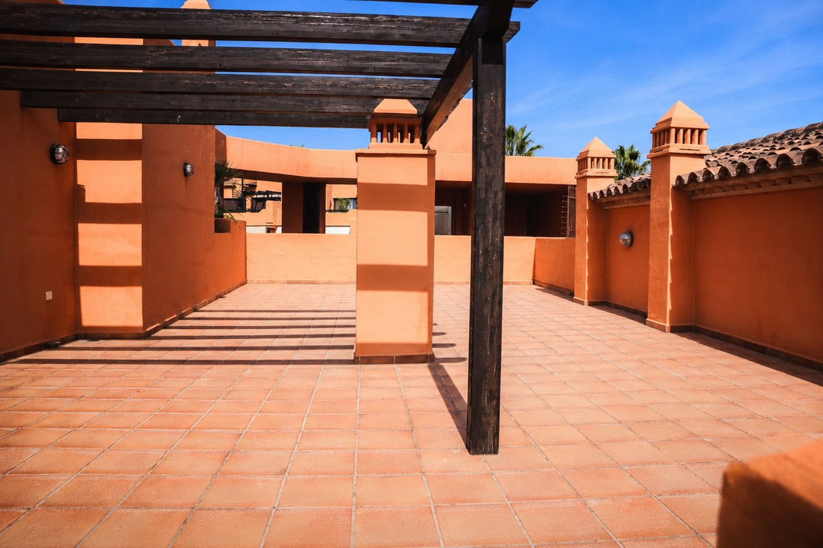 Appartement te koop in Estepona | 3 slaapkamers H5505718