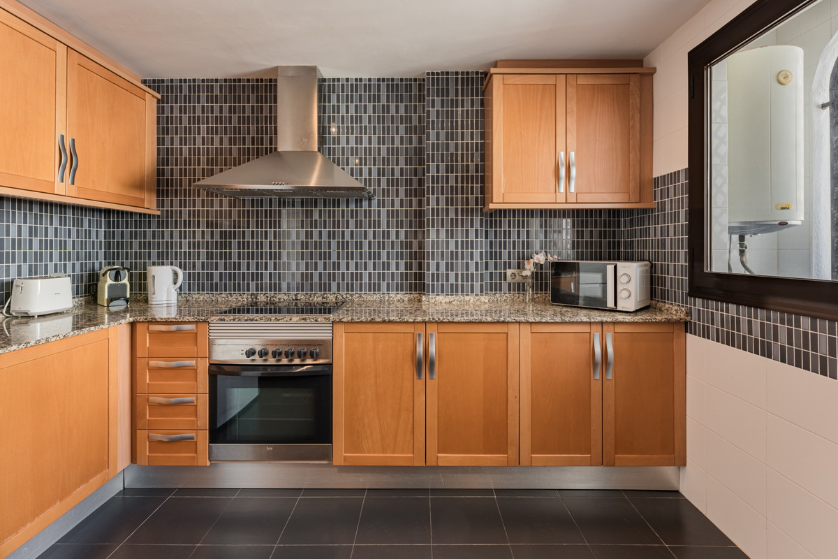 Appartement te koop in Estepona | 2 slaapkamers H5505736