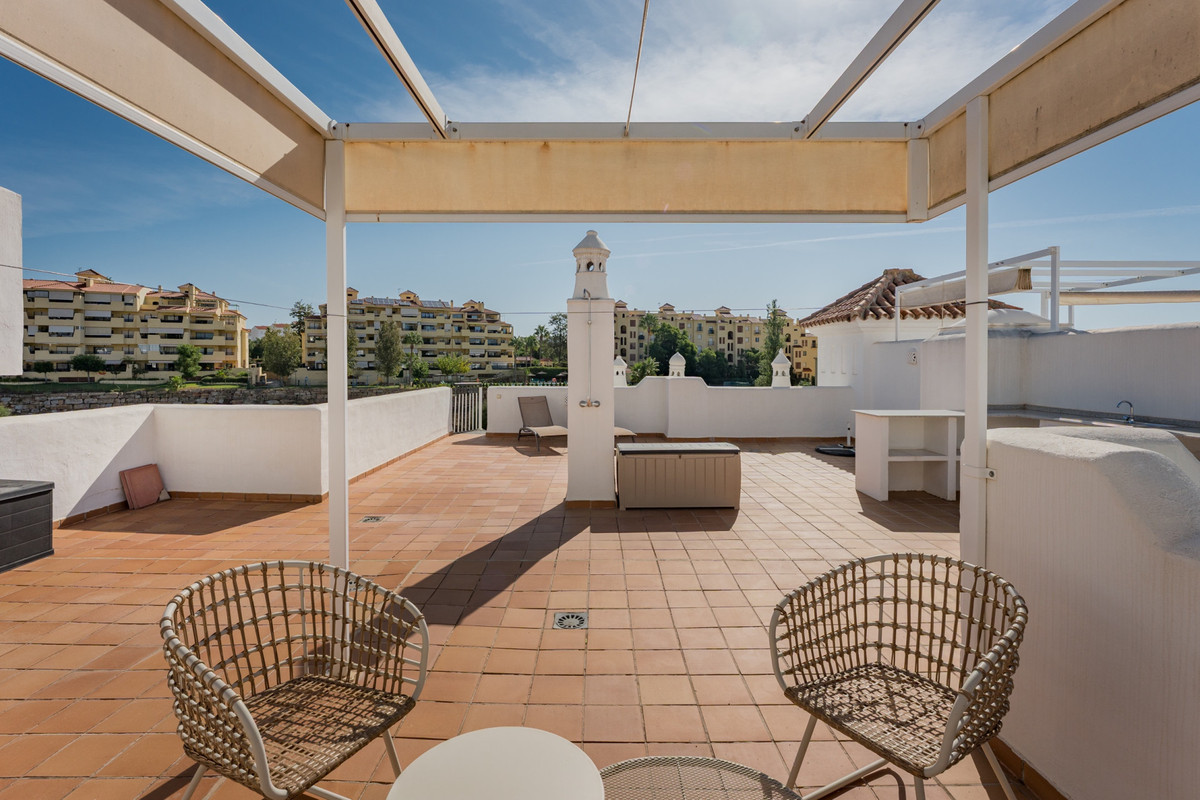 Appartement te koop in Estepona | 2 slaapkamers H5505736