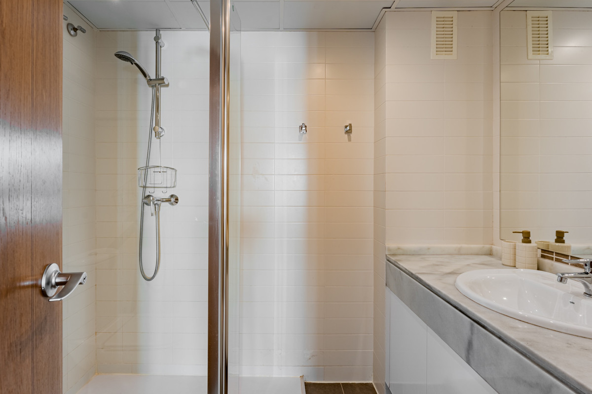 Appartement te koop in Estepona | 2 slaapkamers H5505736