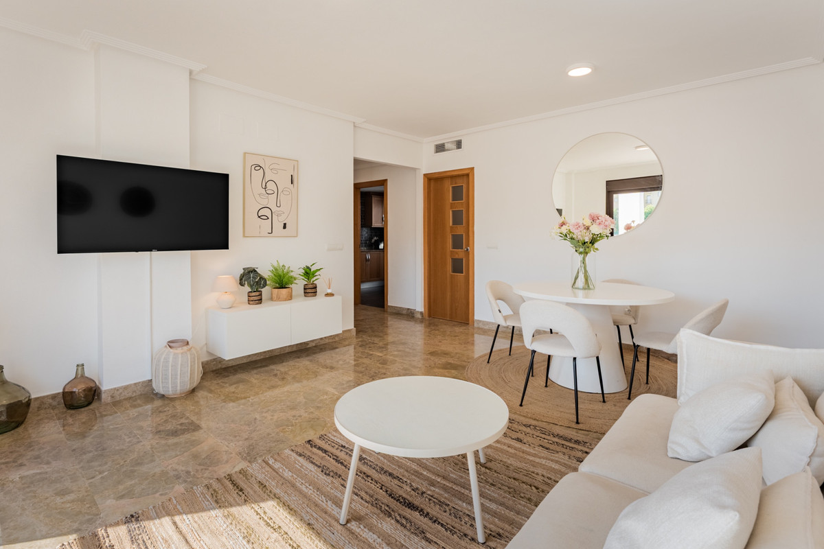 Appartement te koop in Estepona | 2 slaapkamers H5505736