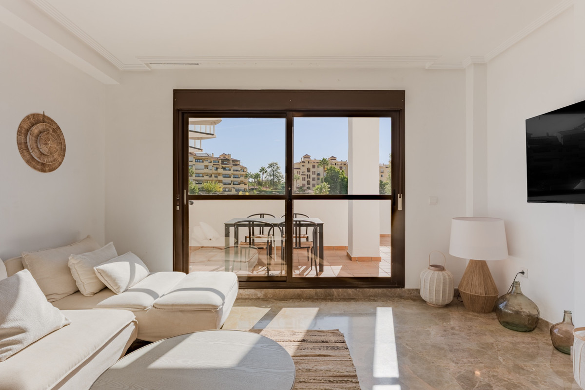 Appartement te koop in Estepona | 2 slaapkamers H5505736