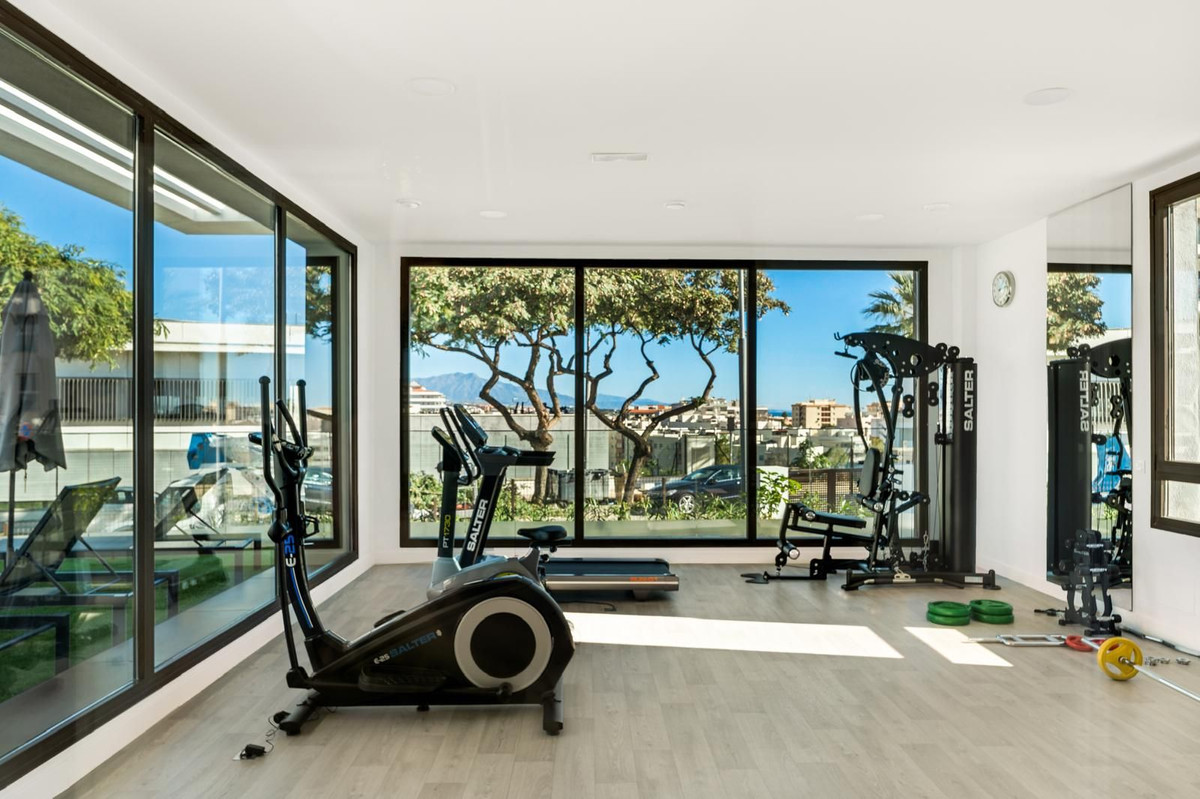 Appartement te koop in Estepona | 3 slaapkamers H5506165