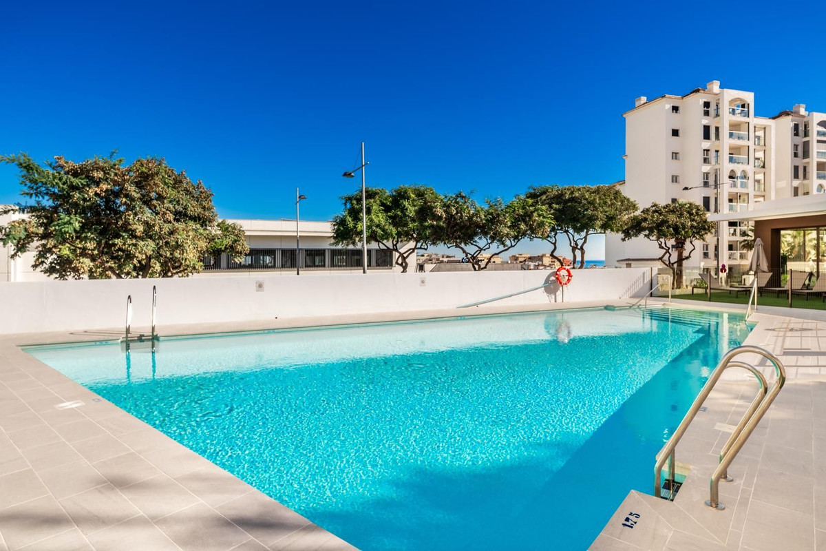 Appartement te koop in Estepona | 3 slaapkamers H5506165