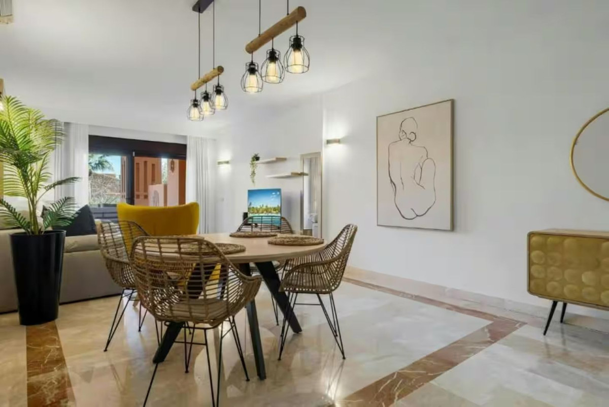 Appartement te koop in Estepona | 2 slaapkamers H5506267